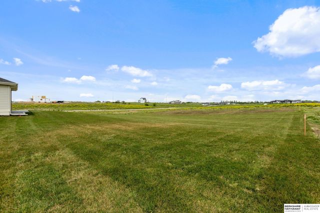 418 Karloff Circle, Yutan, NE 68073