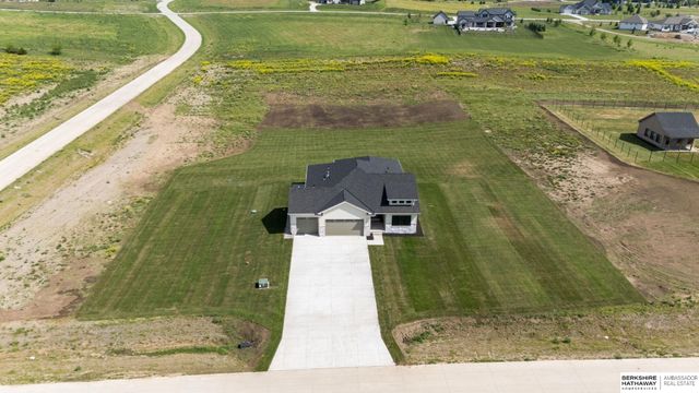 418 Karloff Circle, Yutan, NE 68073