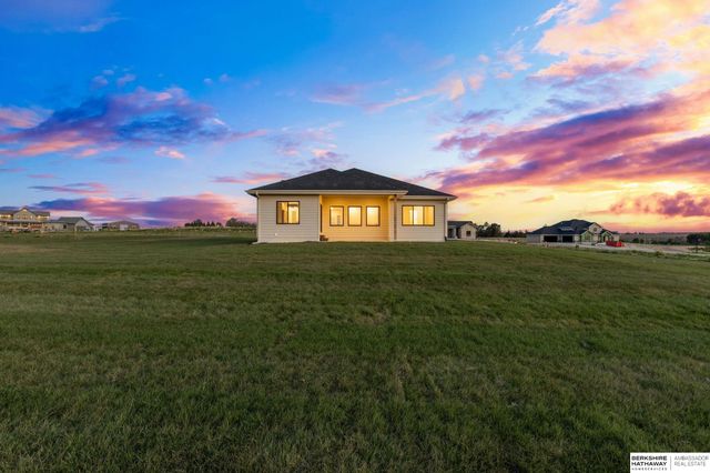 418 Karloff Circle, Yutan, NE 68073