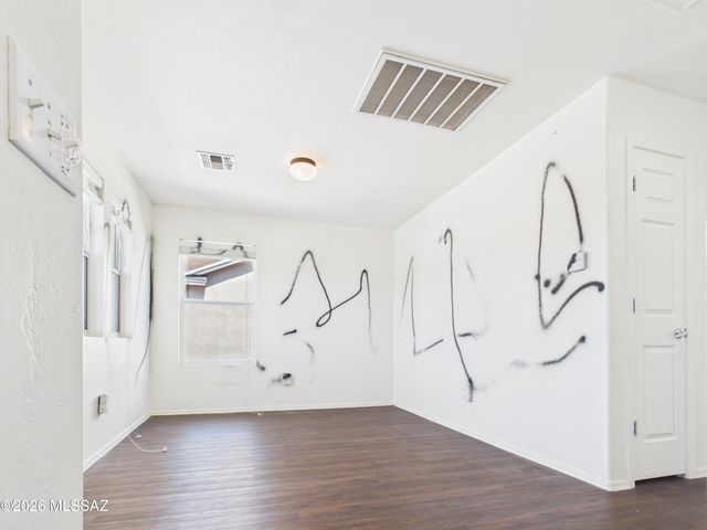 7954 E Senate Street, Tucson, AZ 85730