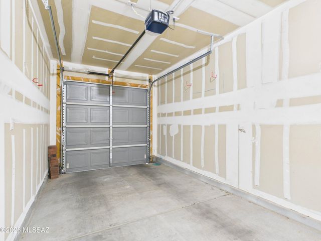 7954 E Senate Street, Tucson, AZ 85730