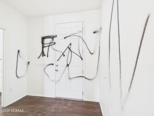 7954 E Senate Street, Tucson, AZ 85730