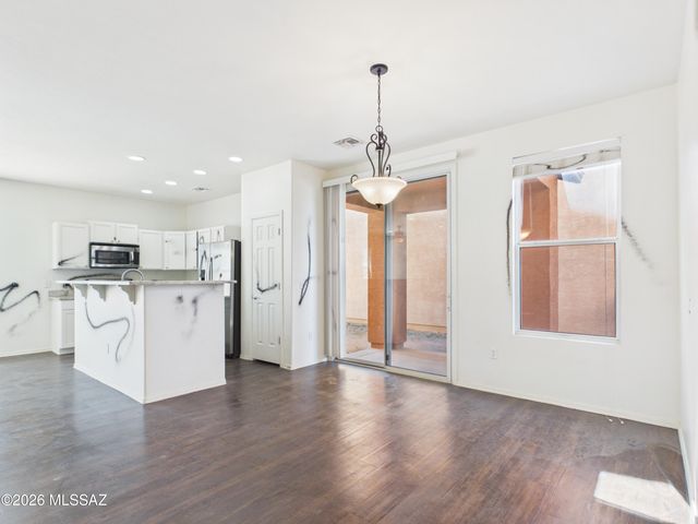 7954 E Senate Street, Tucson, AZ 85730