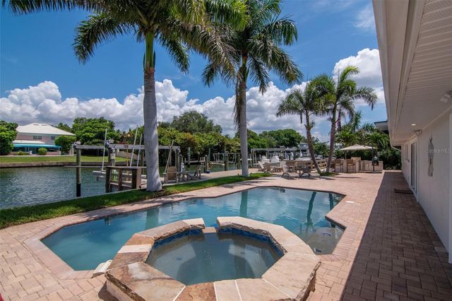 4927 W MELROSE AVENUE N, Tampa, FL 33629