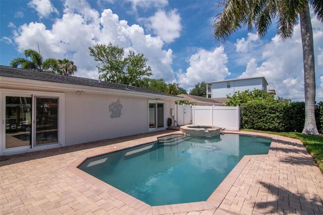 4927 W MELROSE AVENUE N, Tampa, FL 33629