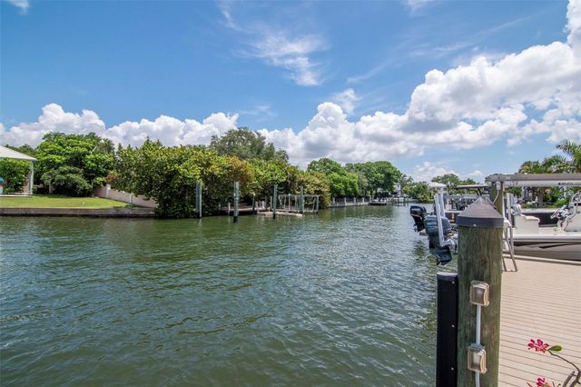 4927 W MELROSE AVENUE N, Tampa, FL 33629