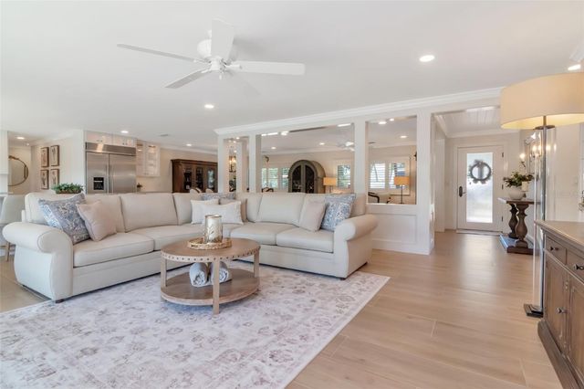 4927 W MELROSE AVENUE N, Tampa, FL 33629