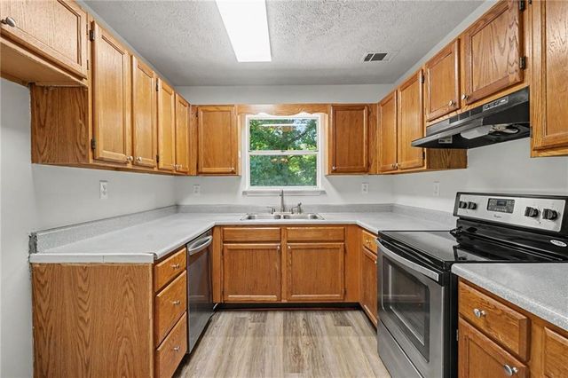 1626 River Trace, Auburn, GA 30011