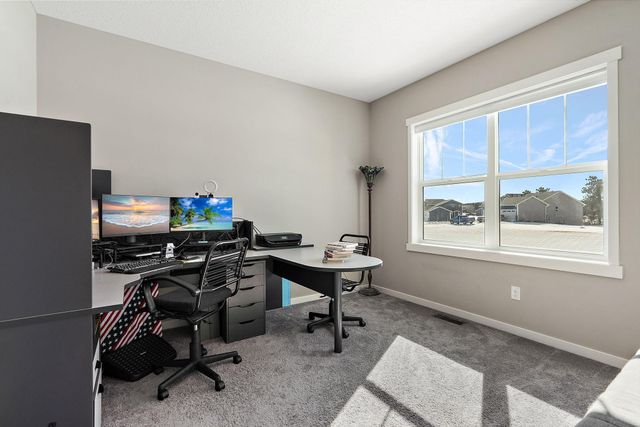 1739 200th Lane NW, Oak Grove, MN 55011