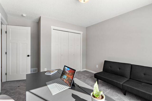 1739 200th Lane NW, Oak Grove, MN 55011