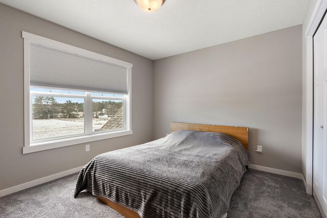 1739 200th Lane NW, Oak Grove, MN 55011