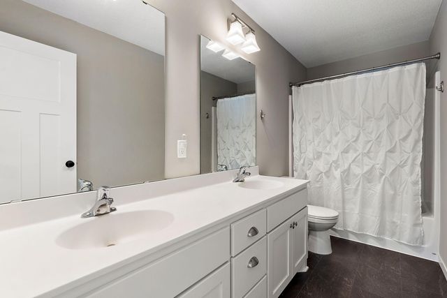 1739 200th Lane NW, Oak Grove, MN 55011