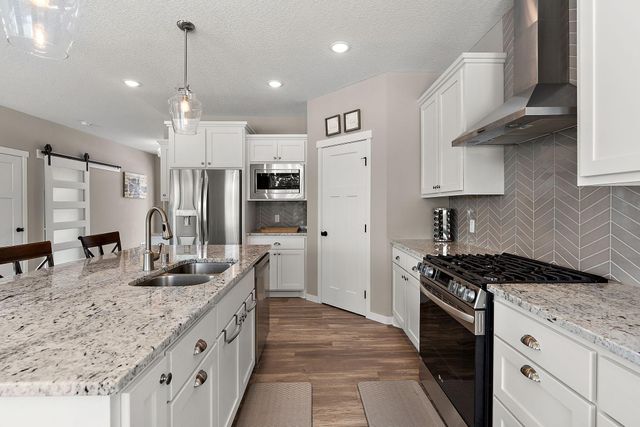 1739 200th Lane NW, Oak Grove, MN 55011