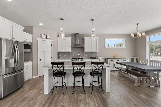 1739 200th Lane NW, Oak Grove, MN 55011