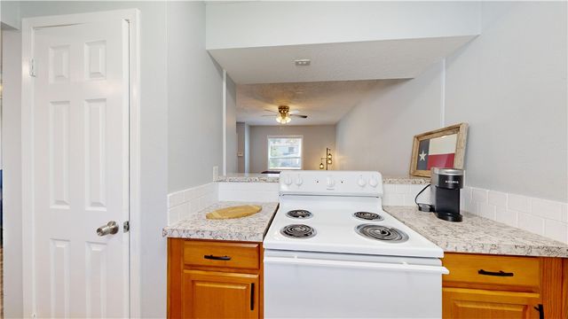 1325 Airline Drive, College Station, TX 77845