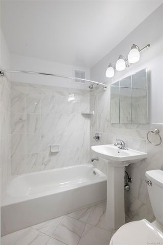 42 Pine Street 3B, Yonkers, NY 10701