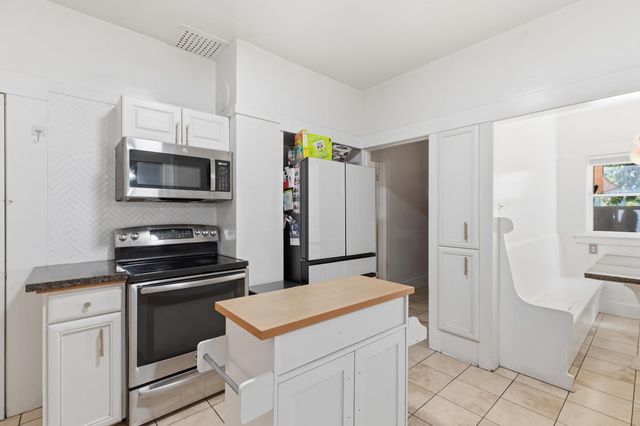415 Sycamore Ave, Modesto, CA 95354