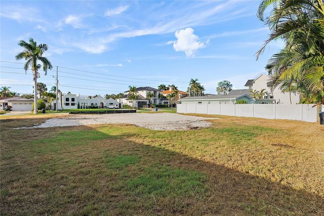 1235 CORDOVA BOULEVARD NE, St Petersburg, FL 33704