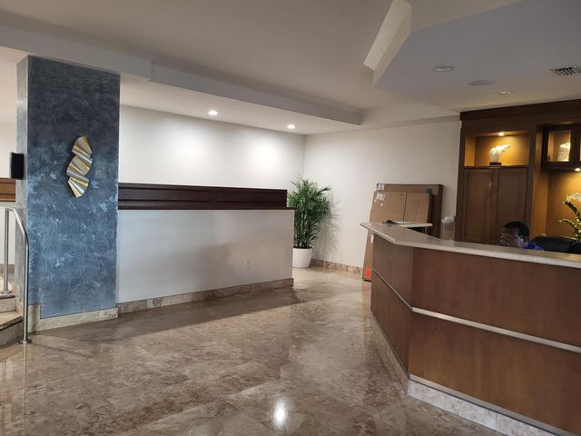 5200 N Ocean Blvd Apt 615, Lauderdale By The Sea, FL 33308