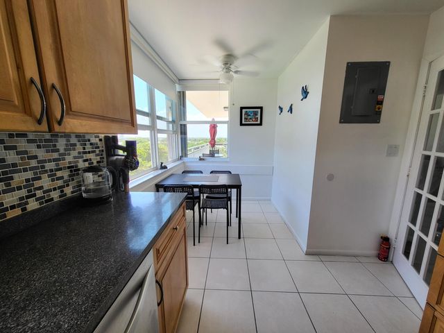 5200 N Ocean Blvd Apt 615, Lauderdale By The Sea, FL 33308