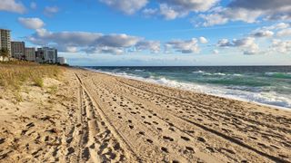 5200 N Ocean Blvd Apt 615, Lauderdale By The Sea, FL 33308