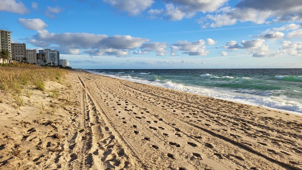 5200 N Ocean Blvd Apt 615, Lauderdale By The Sea, FL 33308