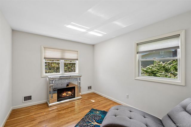 3 Bradley Court, Smithtown, NY 11787