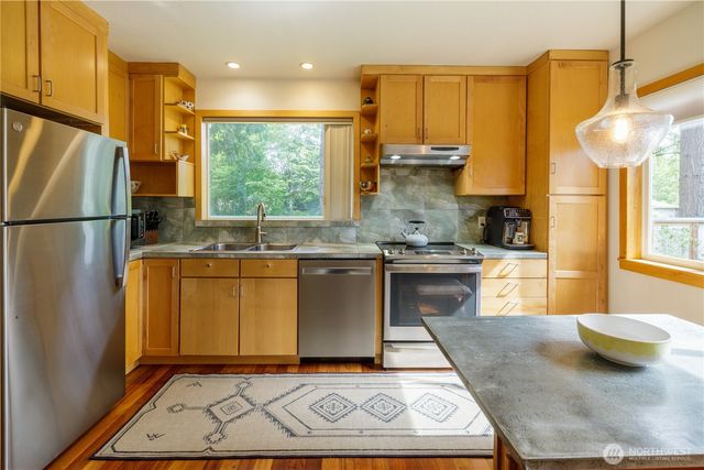 902 Frederick Street SE, Olympia, WA 98501
