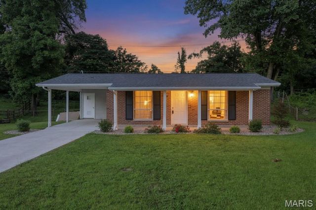 4136 Pasco Drive, St Louis, MO 63129