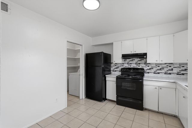 517 Palomas Drive SE, Albuquerque, NM 87108