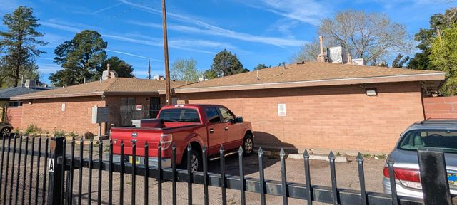 517 Palomas Drive SE, Albuquerque, NM 87108