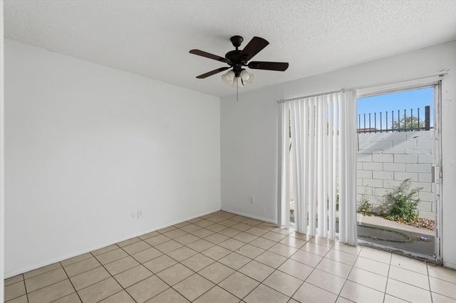 517 Palomas Drive SE, Albuquerque, NM 87108