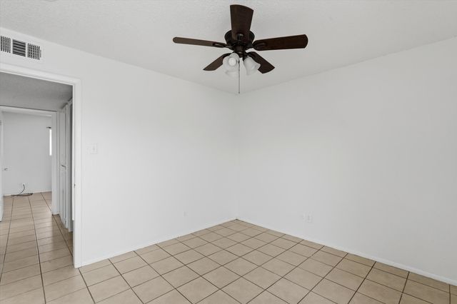 517 Palomas Drive SE, Albuquerque, NM 87108