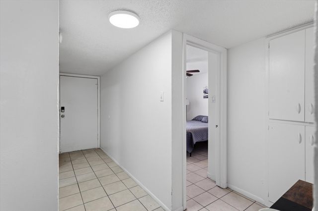 517 Palomas Drive SE, Albuquerque, NM 87108