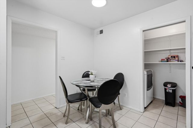 517 Palomas Drive SE, Albuquerque, NM 87108