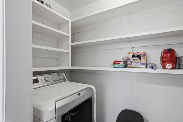 517 Palomas Drive SE, Albuquerque, NM 87108