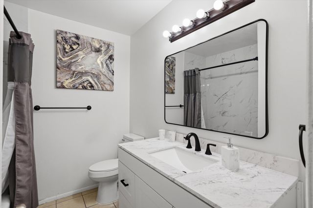 517 Palomas Drive SE, Albuquerque, NM 87108
