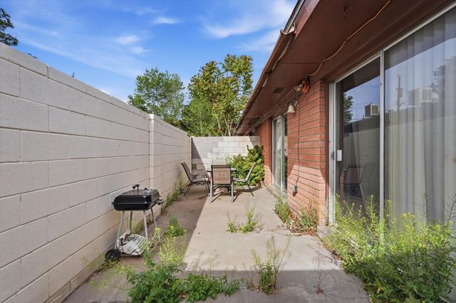 517 Palomas Drive SE, Albuquerque, NM 87108
