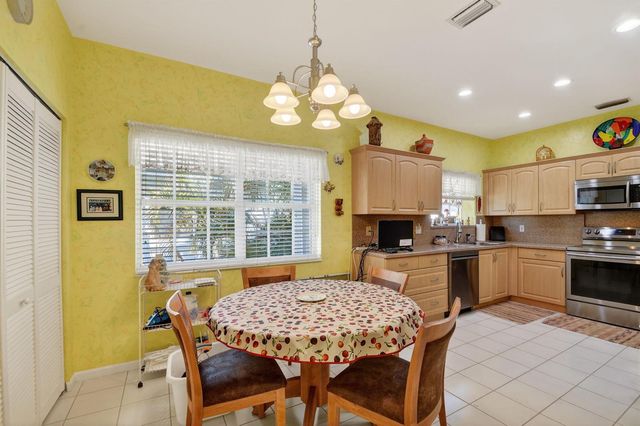 11683 Briarwood Circle 3, Boynton Beach, FL 33437