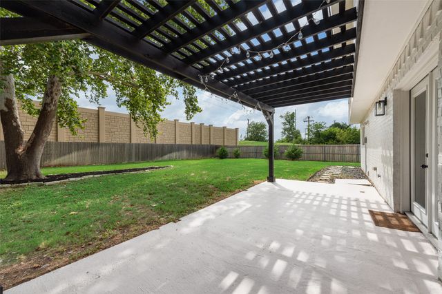 7 Crooked Creek Court, Trophy Club, TX 76262