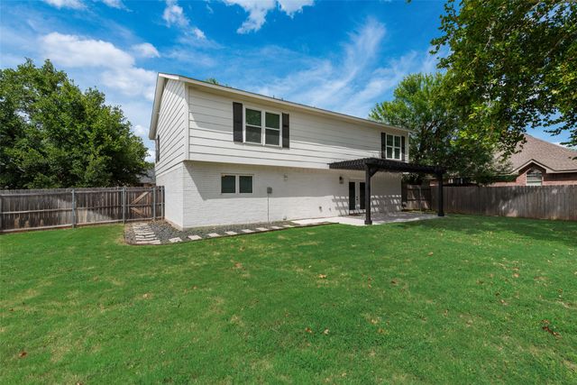 7 Crooked Creek Court, Trophy Club, TX 76262