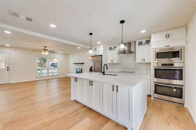 7 Crooked Creek Court, Trophy Club, TX 76262