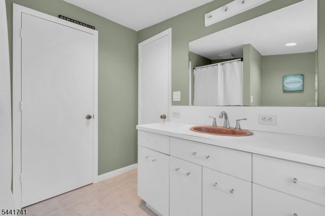 13 Allen St, Flemington Boro, NJ 08822