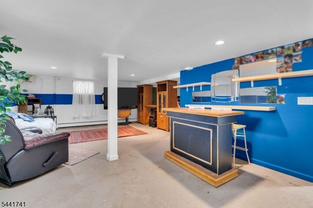 13 Allen St, Flemington Boro, NJ 08822