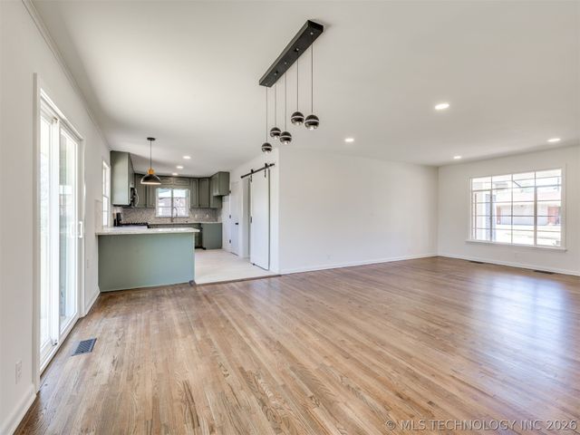 4628 S Urbana Avenue, Tulsa, OK 74135