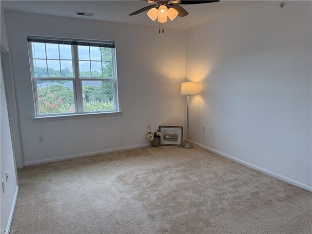 4309 Hillingdon Bnd Apt 303, Chesapeake, VA 23321