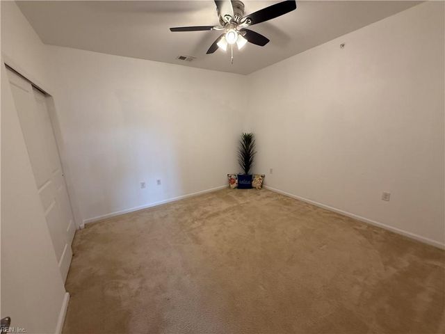 4309 Hillingdon Bnd Apt 303, Chesapeake, VA 23321