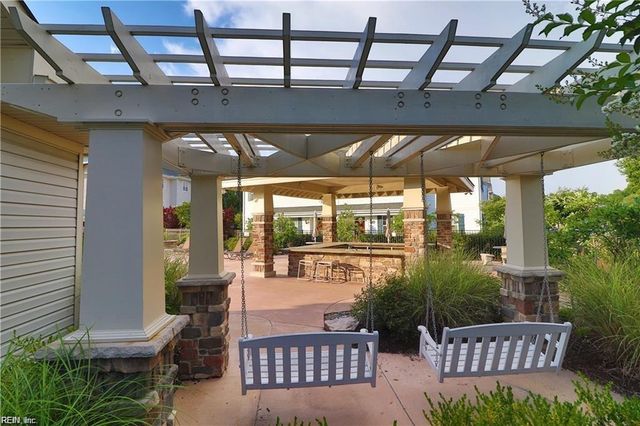 4309 Hillingdon Bnd Apt 303, Chesapeake, VA 23321