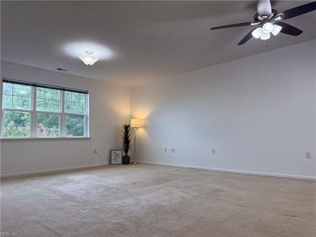 4309 Hillingdon Bnd Apt 303, Chesapeake, VA 23321