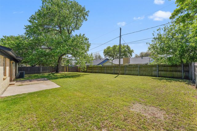 7440 Beckwood Drive, Fort Worth, TX 76112